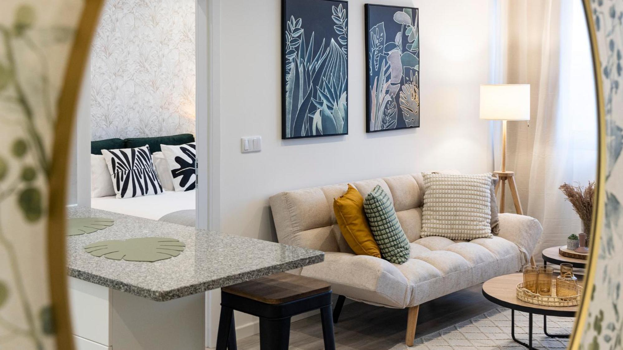 Skyline Lofts By Lovelystay Apartment *