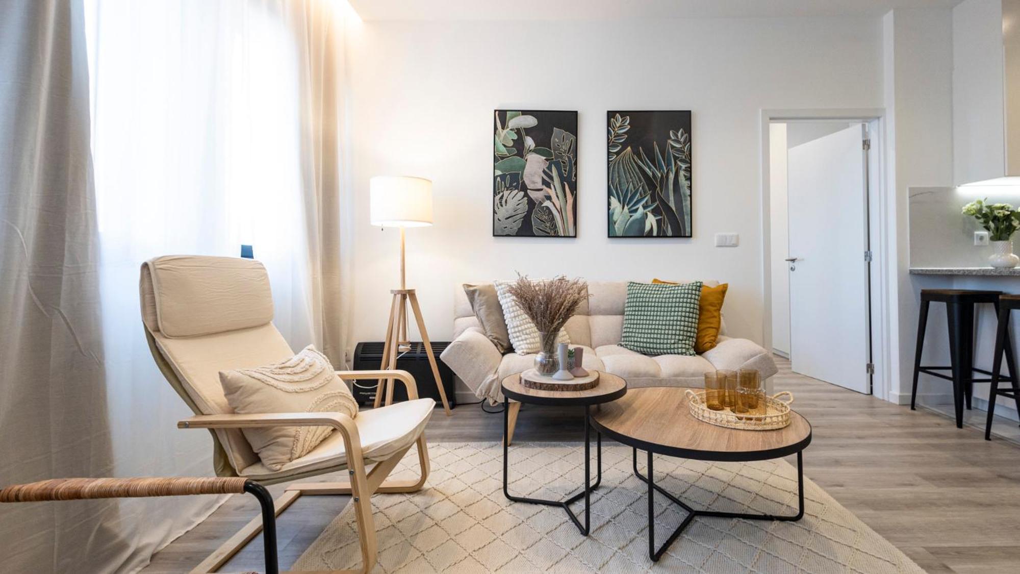 Skyline Lofts By Lovelystay Apartment *