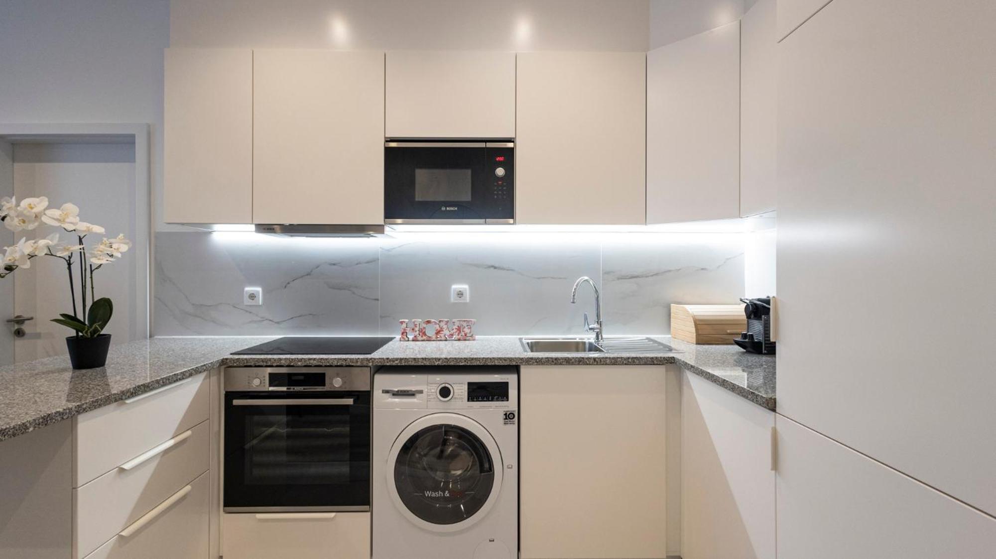 Skyline Lofts By Lovelystay Apartment *
