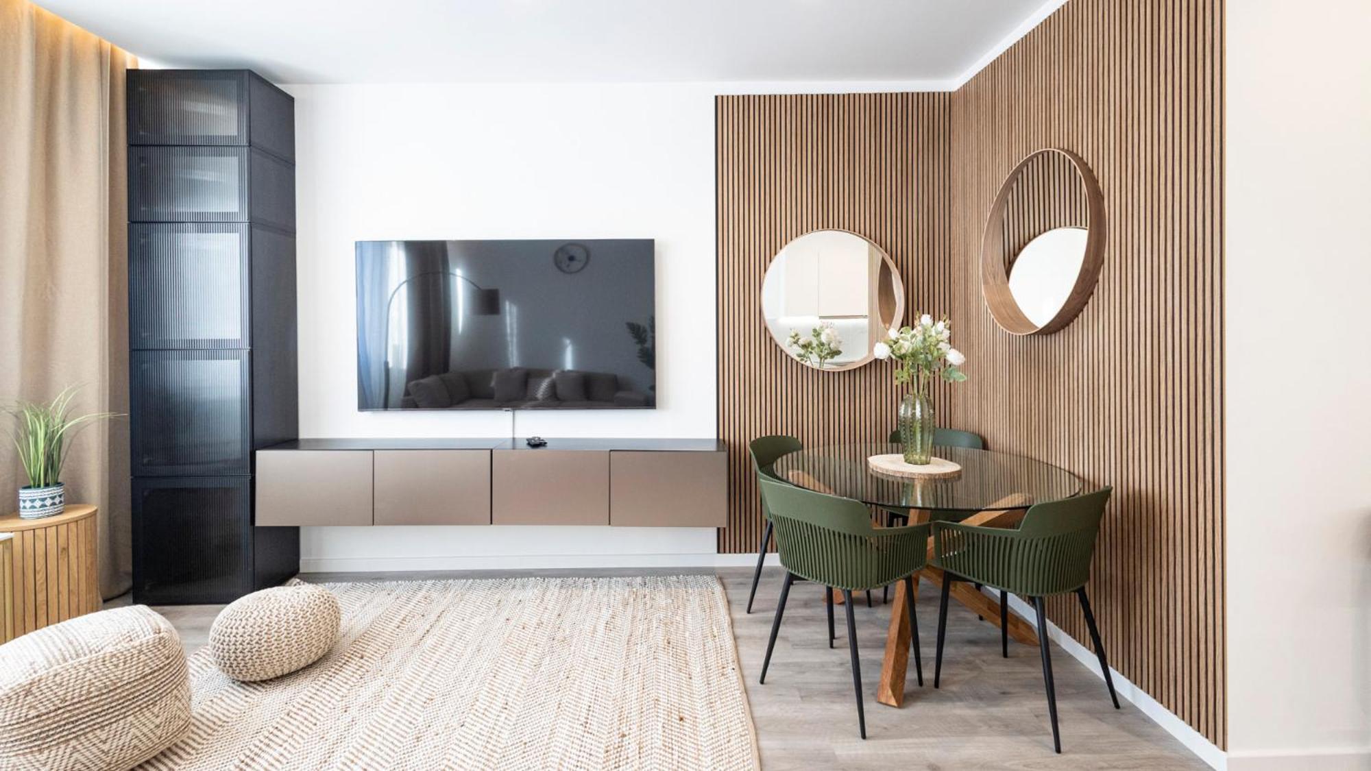 Skyline Lofts By Lovelystay Apartment *